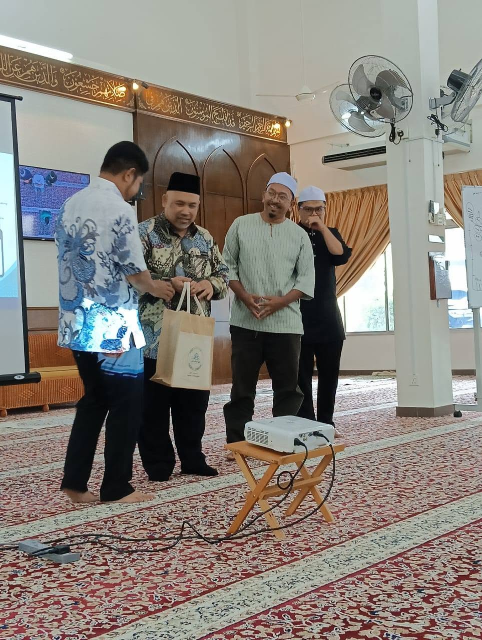 Gambar 2